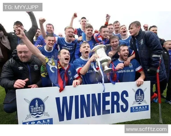 圣诞足球盛宴欢庆节日激情与团结的完美结合 圣诞足球盛宴欢庆节日激情与团结的完美结合