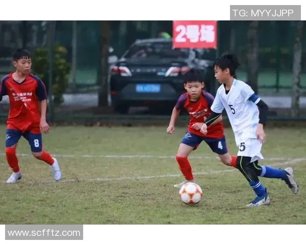 加入我们一起踢出激情与梦想宣传足球社团活动邀你共创精彩瞬间 加入我们一起踢出激情与梦想宣传足球社团活动邀你共创精彩瞬间