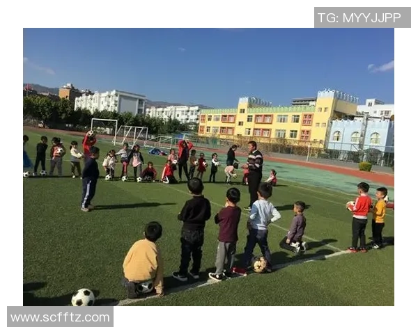 新学足球的乐趣与成长之旅开启你的运动梦想与团队精神 新学足球的乐趣与成长之旅开启你的运动梦想与团队精神